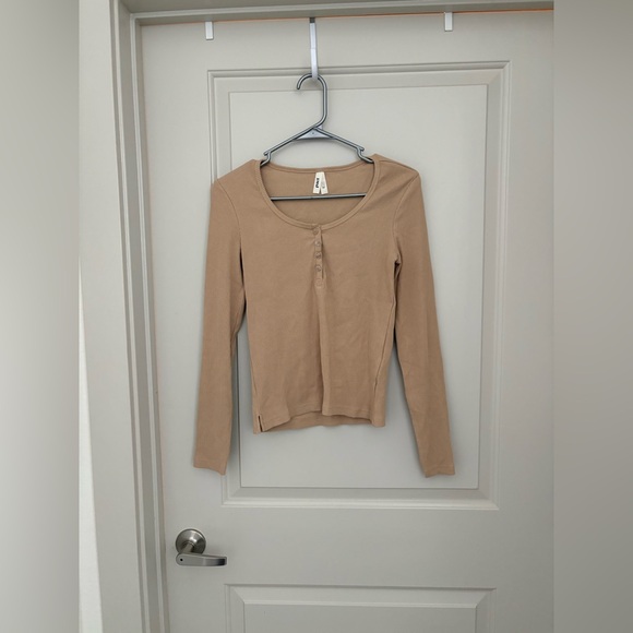 Pact Tops - Pact Organic Cotton Ribbed Henley Long-Sleeve Top - Tan NWOT Size S